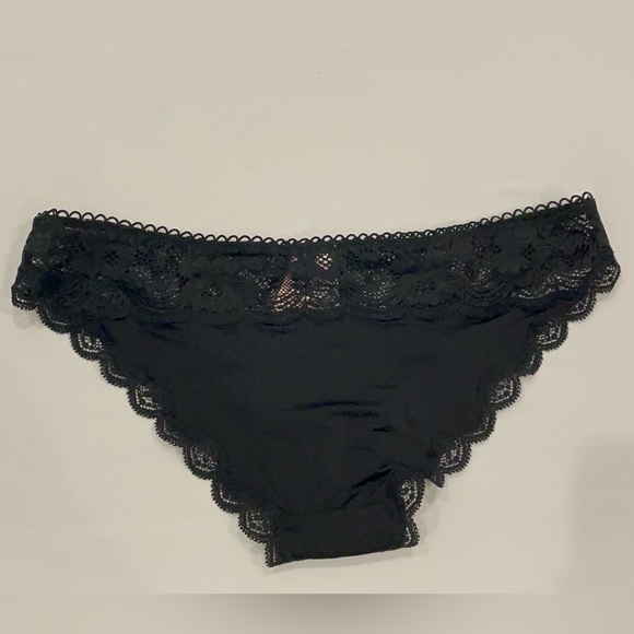 NEW WITH TAGS VICTORIA’S SECRET 2 PK SIZE S CHEEKY BLACK PANTIES - Picture 7 of 8
